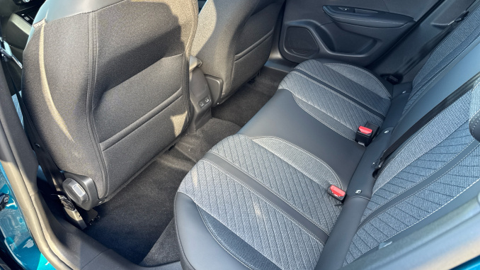 Peugeot 2008 115kW Allure 54kWh 5dr Auto Electric Estate - Image 16